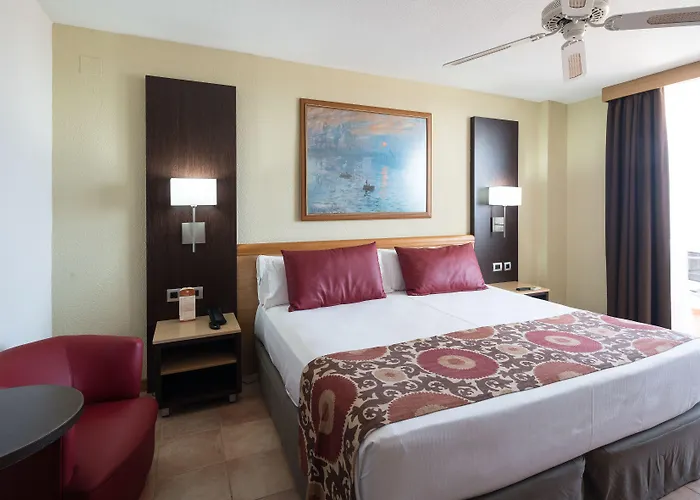 Hotel Catalonia Oro Negro 3*