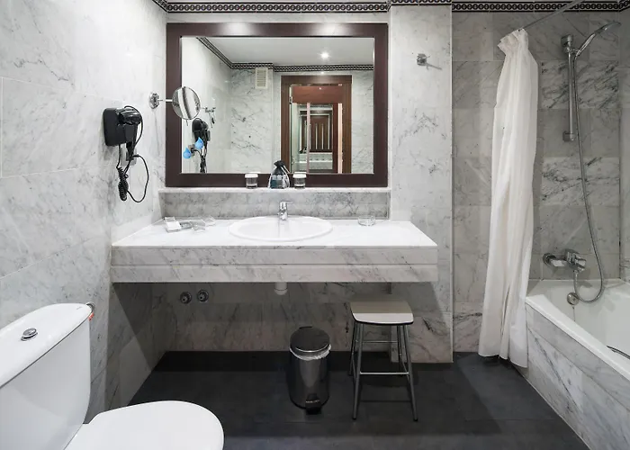 加泰罗尼亚黑金酒店 酒店