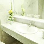 カタロニア オロ ネグロ 3*